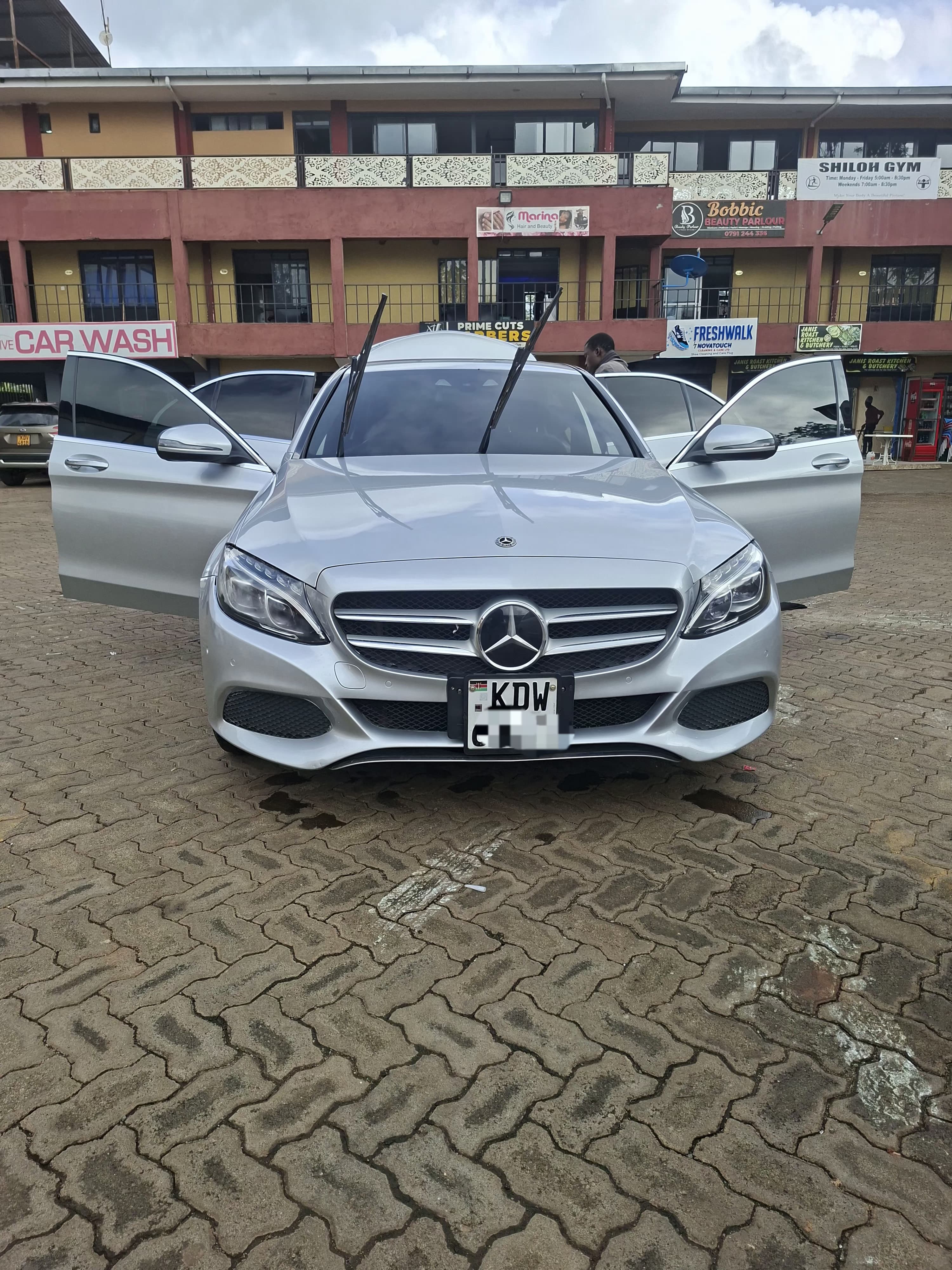 Mercedes Benz  view 2