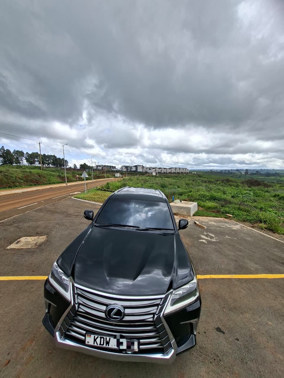 Lexus  view 3