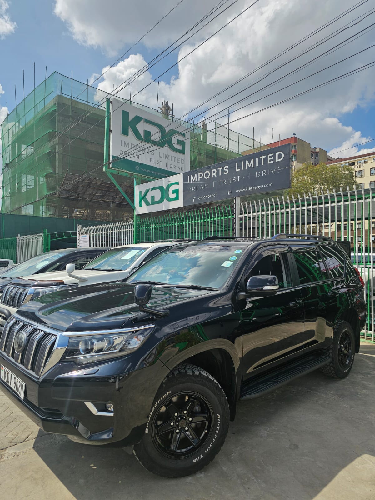 Toyota Landcruiser  view 4