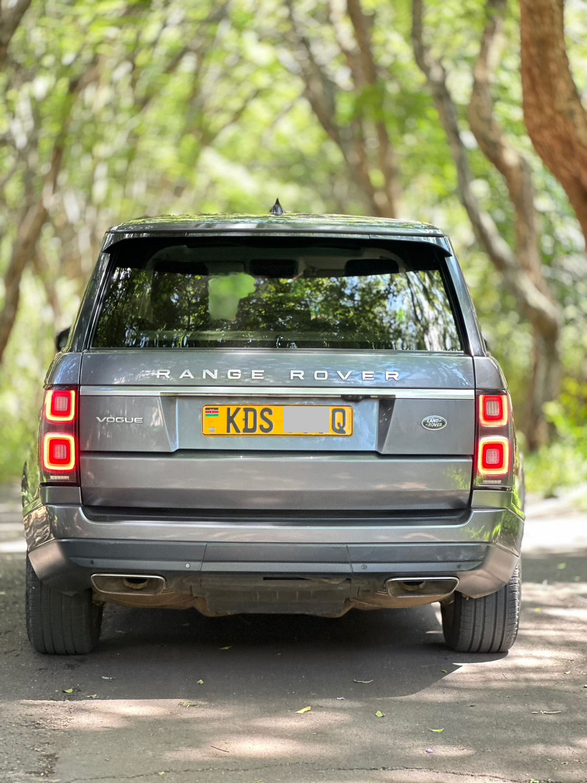 Range Rover view 3
